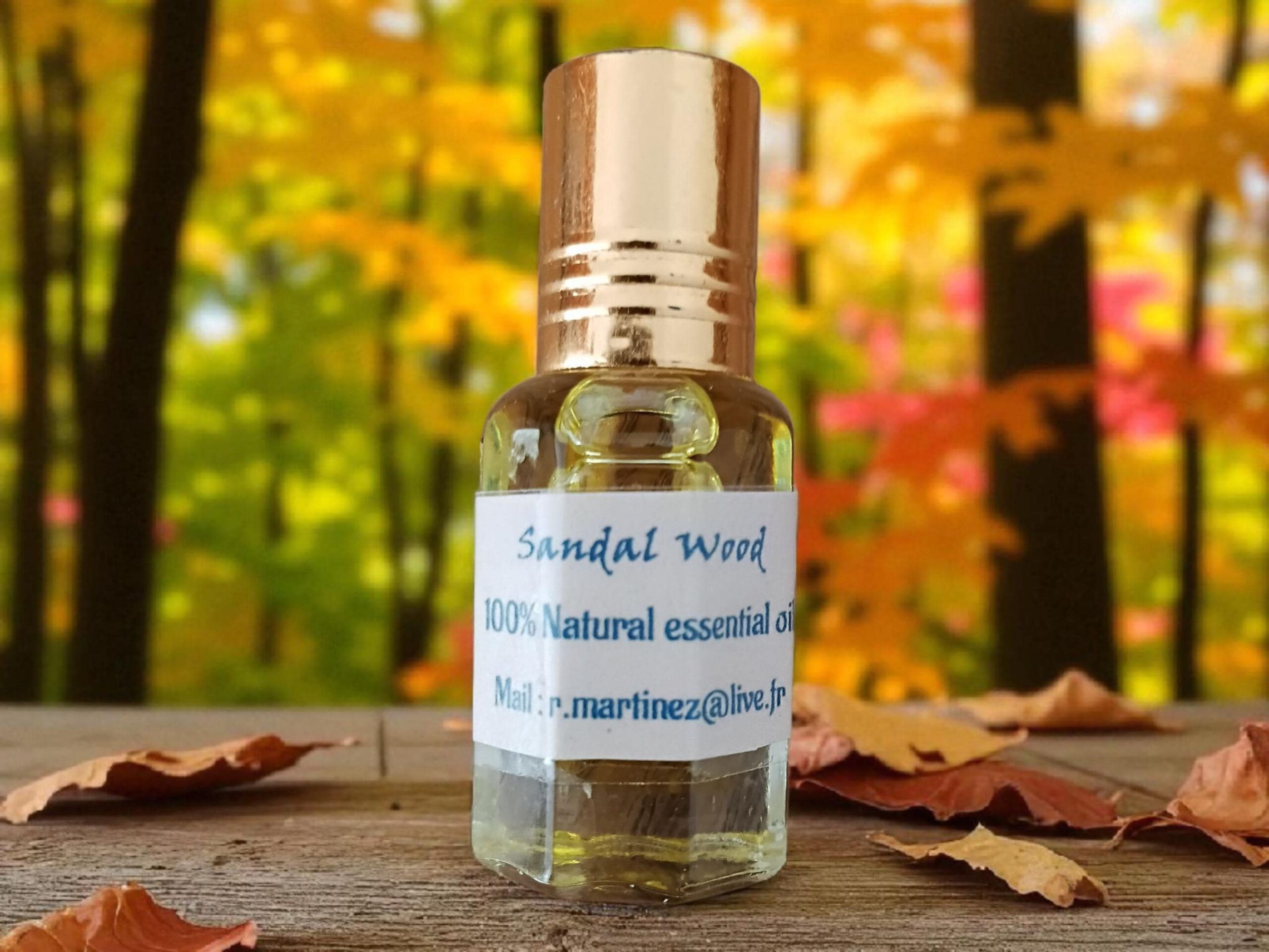Huile de parfum de bois de santal 100% naturelle du Rajasthan